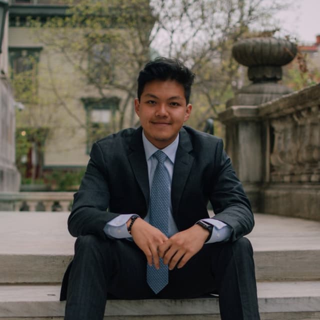 headshot of Ivan Zhao 