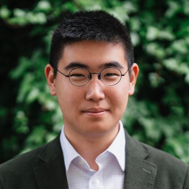 headshot of Tianyu Fang 